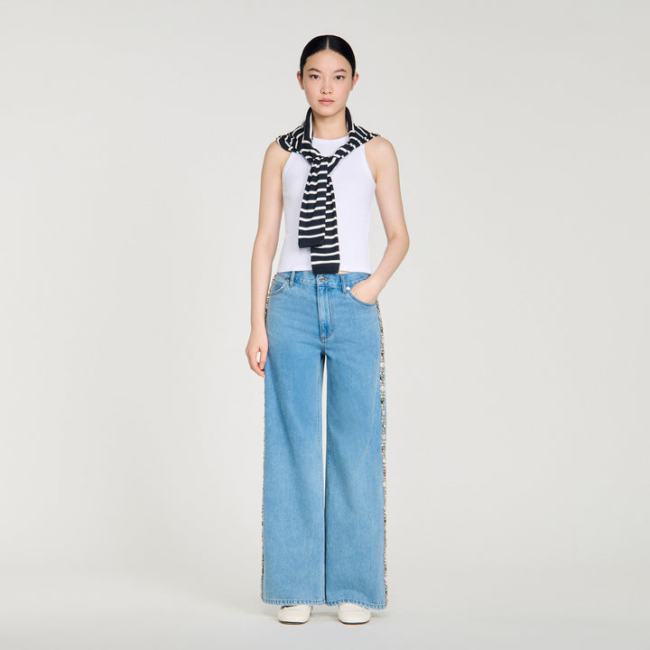 Vaquero recto desteñido con strass