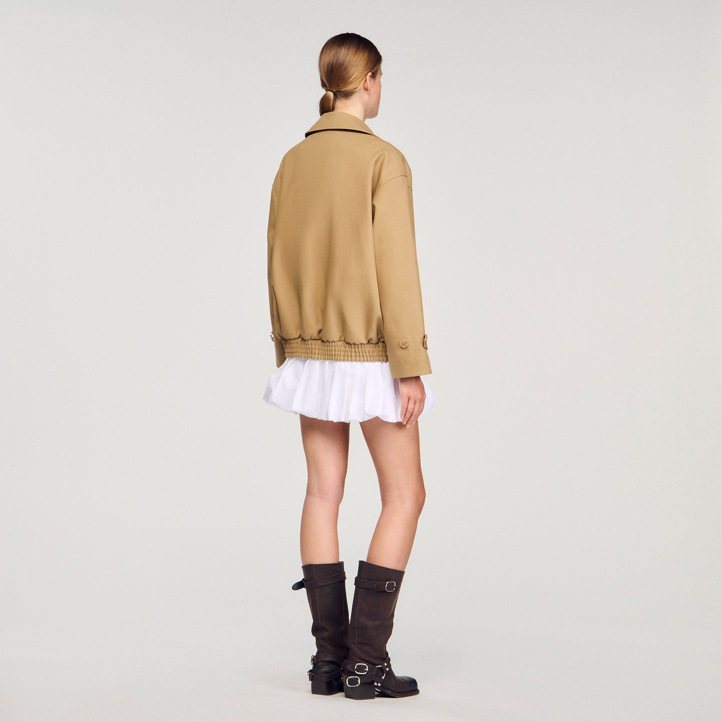 Gabardina corta oversize