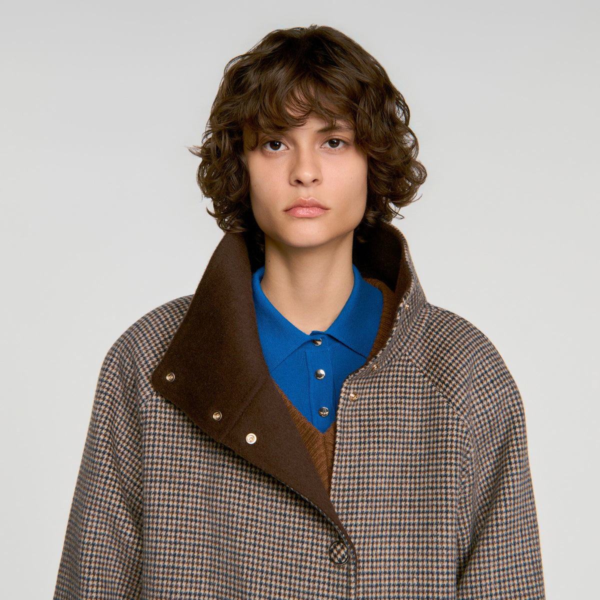 Abrigo oversize a cuadros