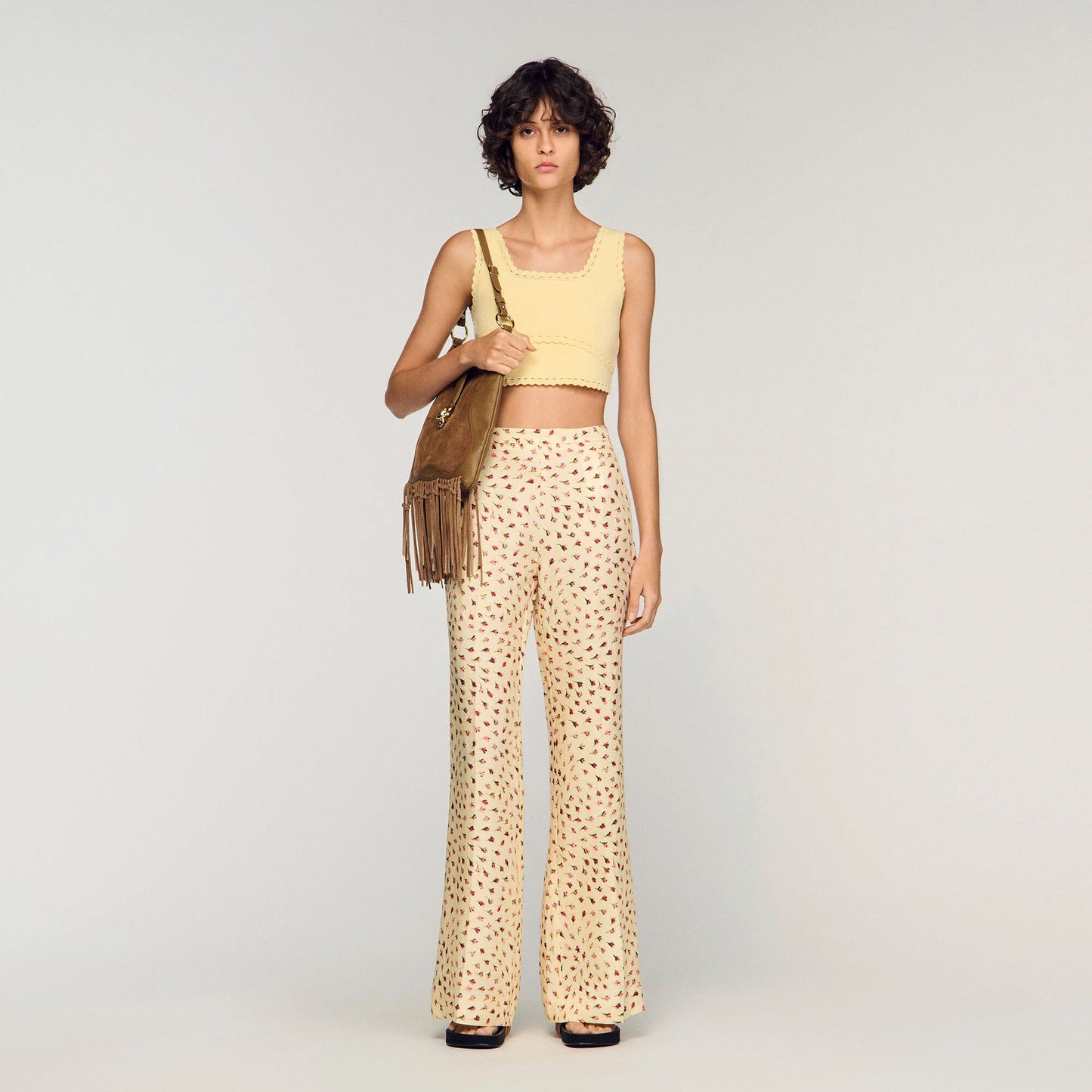 Pantalón con estampado floral