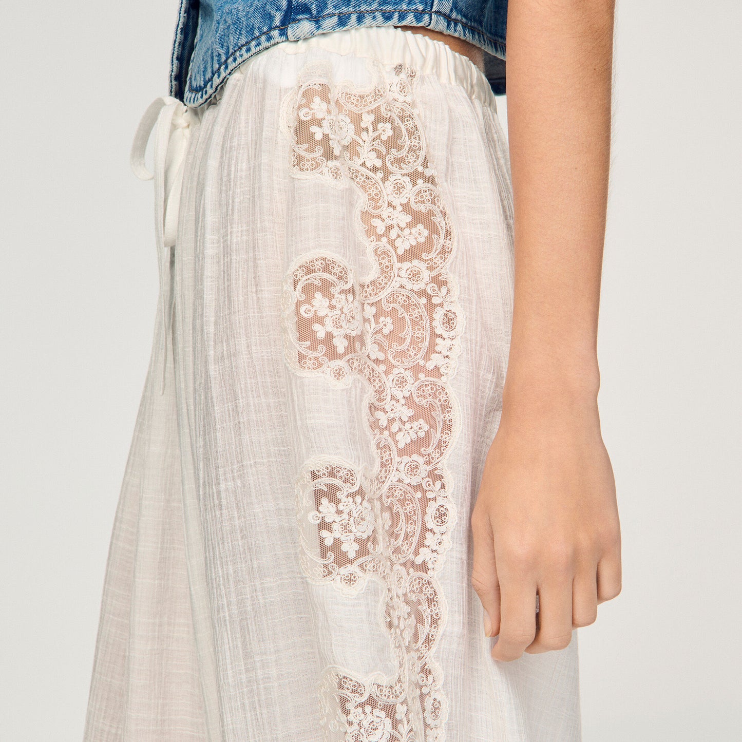 Pantalón ancho de crepé