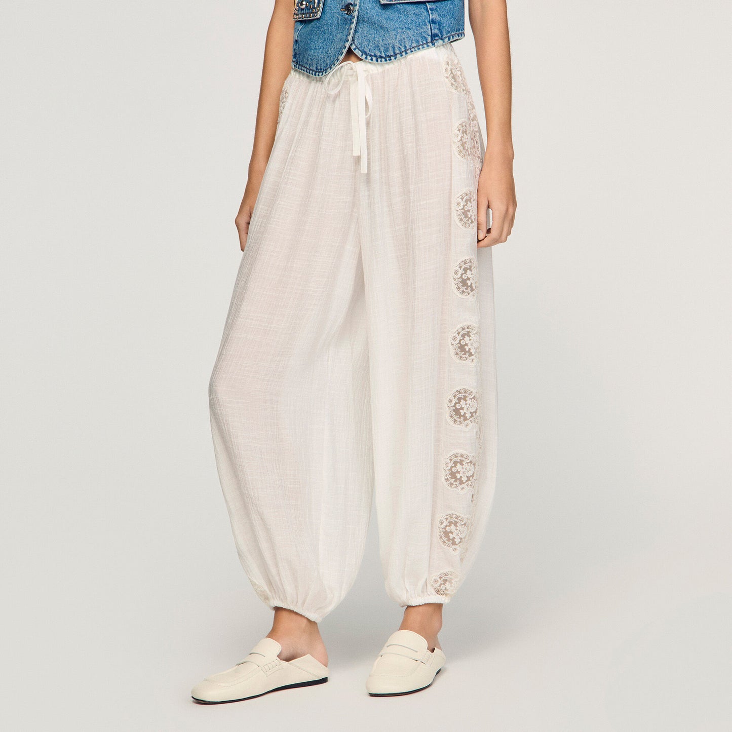 Pantalón ancho de crepé