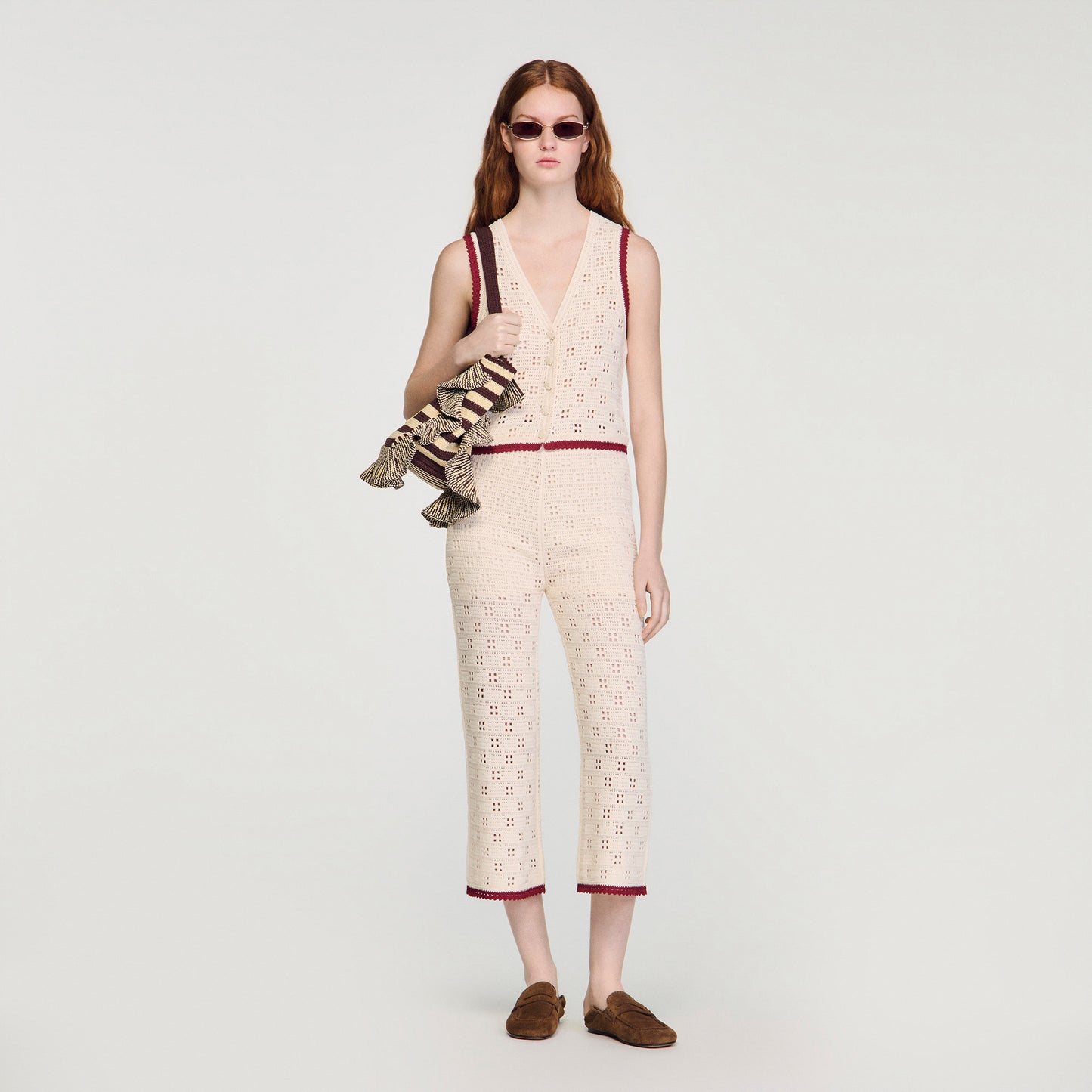 Pantalón de punto efecto ganchillo