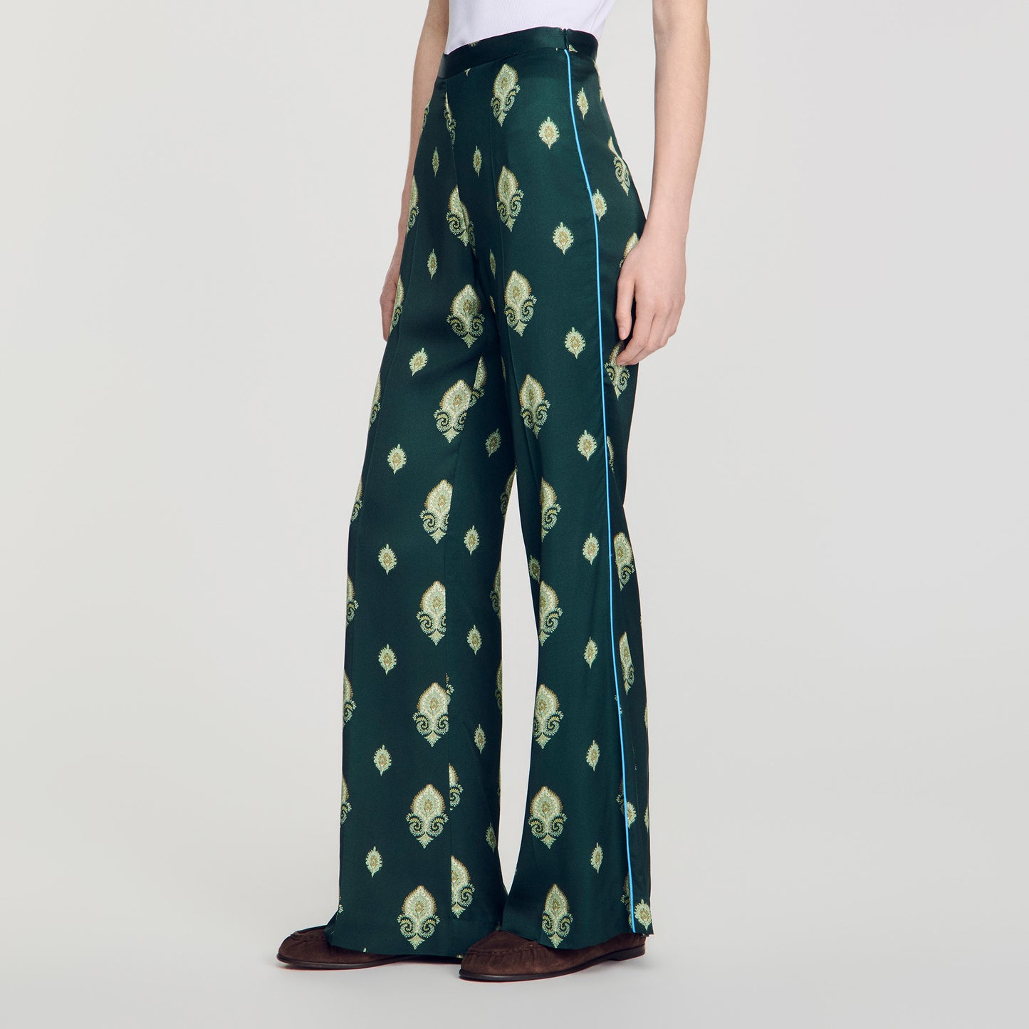 Pantalón fluido estampado Paisley