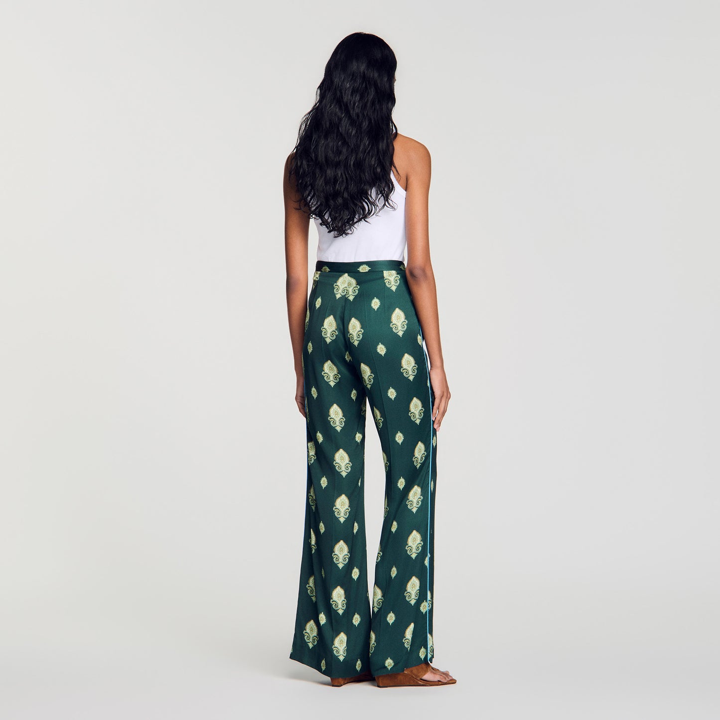 Pantalón fluido estampado Paisley