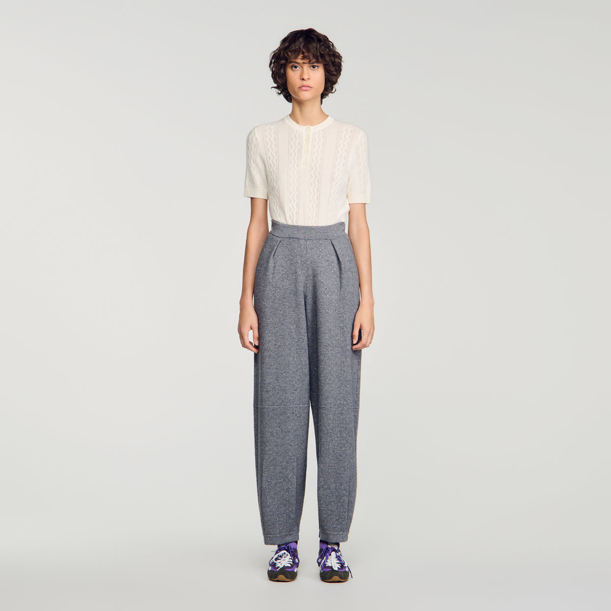 Pantalón jogger con strass