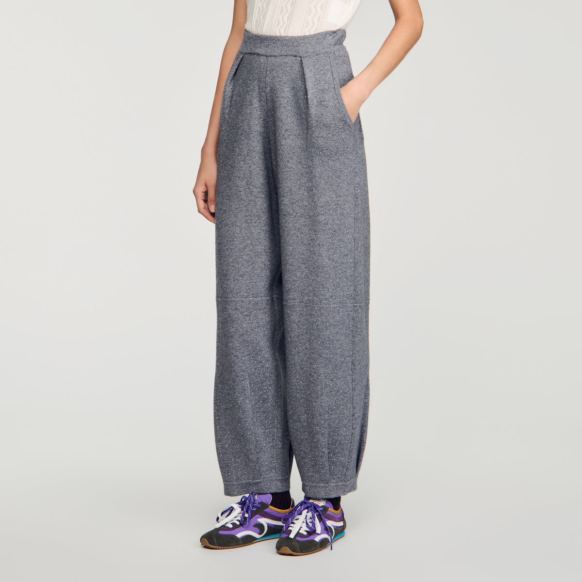 Pantalón jogger con strass