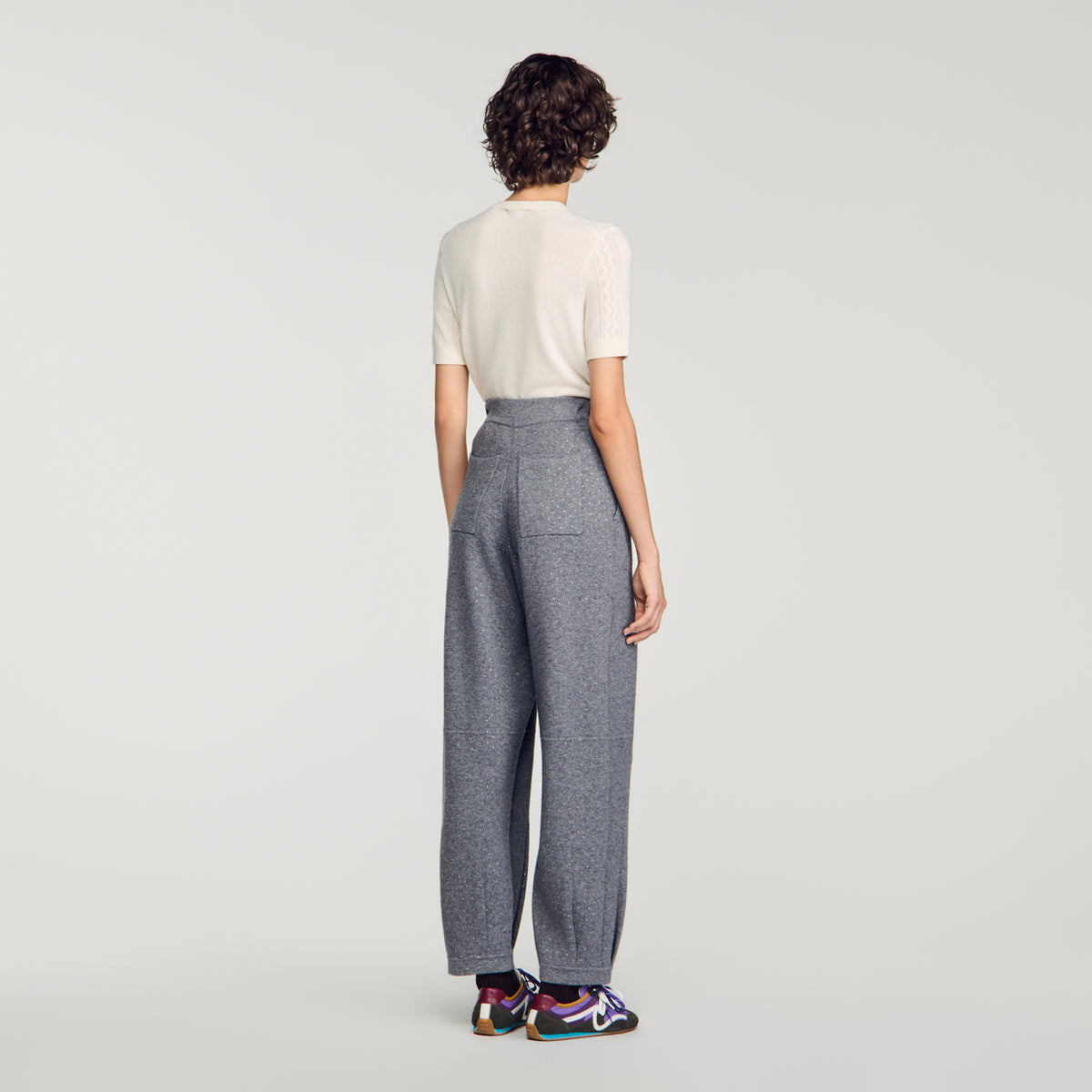 Pantalón jogger con strass