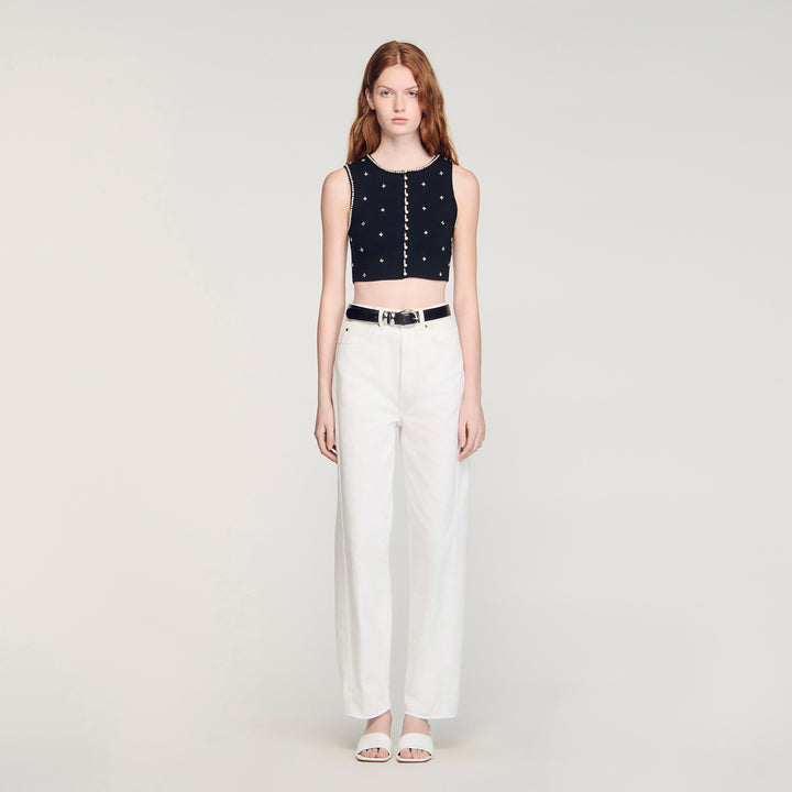 Top corto de punto bordado y strass
