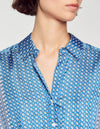 Vestido corto con estampado de corbata