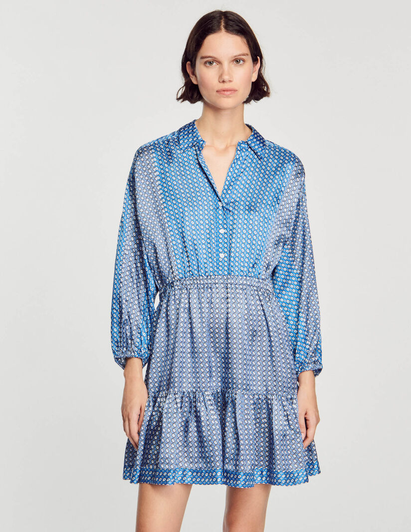 Vestido corto con estampado de corbata