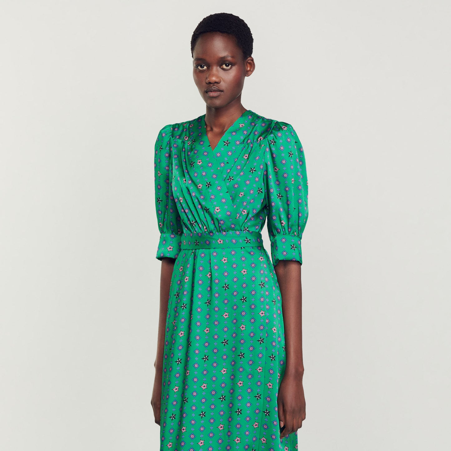 Vestido satinado estampado