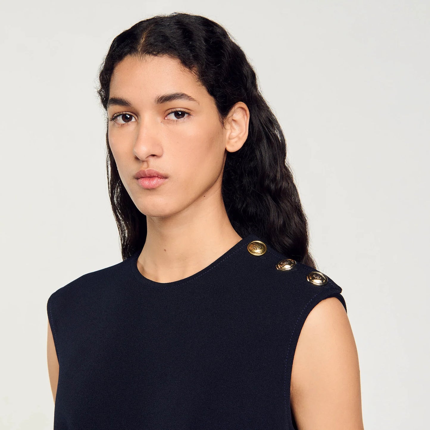 Vestido corto con botones