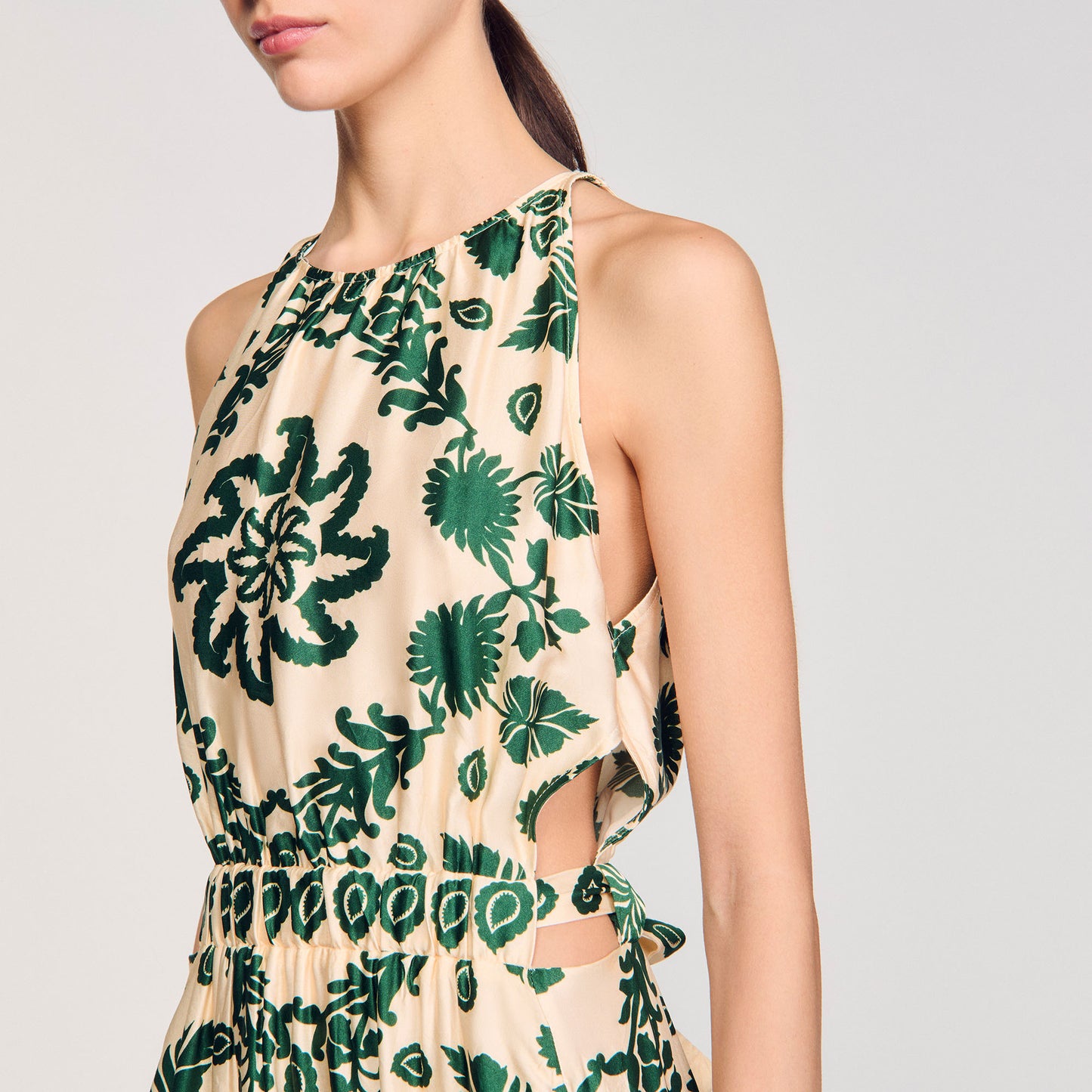 Vestido largo estampado de hojas