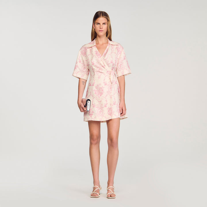 Vestido corto con estampado floral