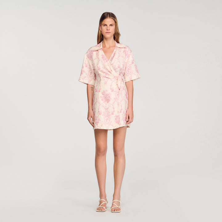 Vestido corto con estampado floral