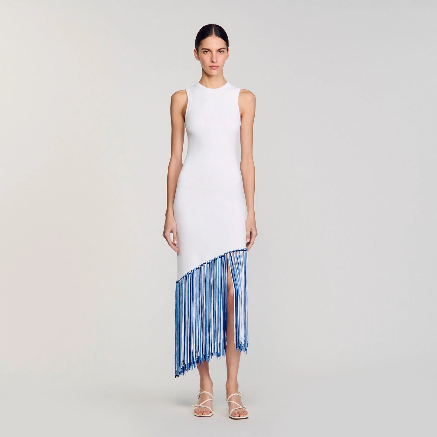 Vestido largo con flecos