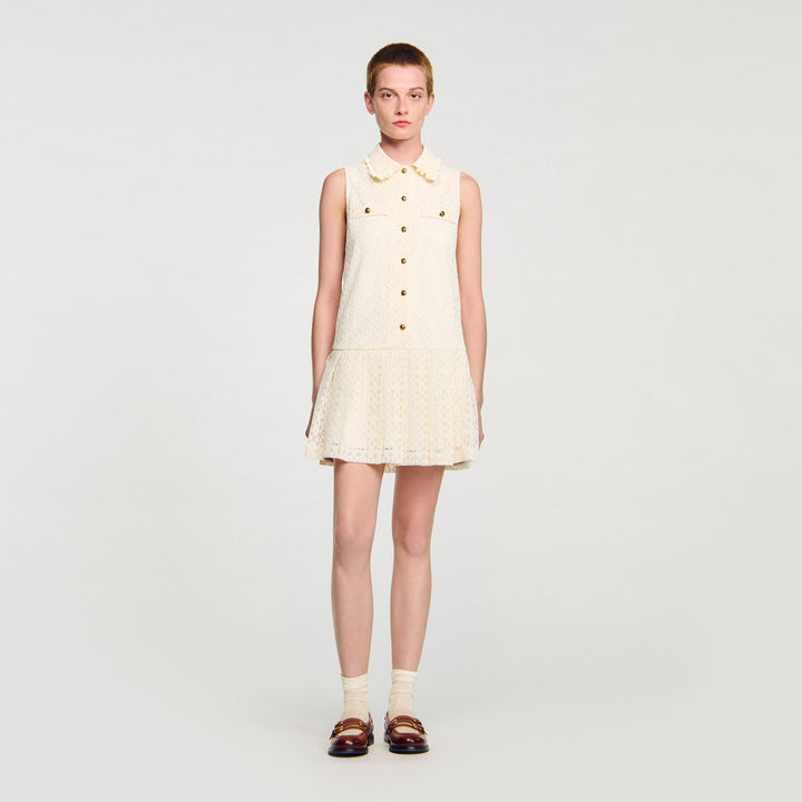 Vestido corto de encaje