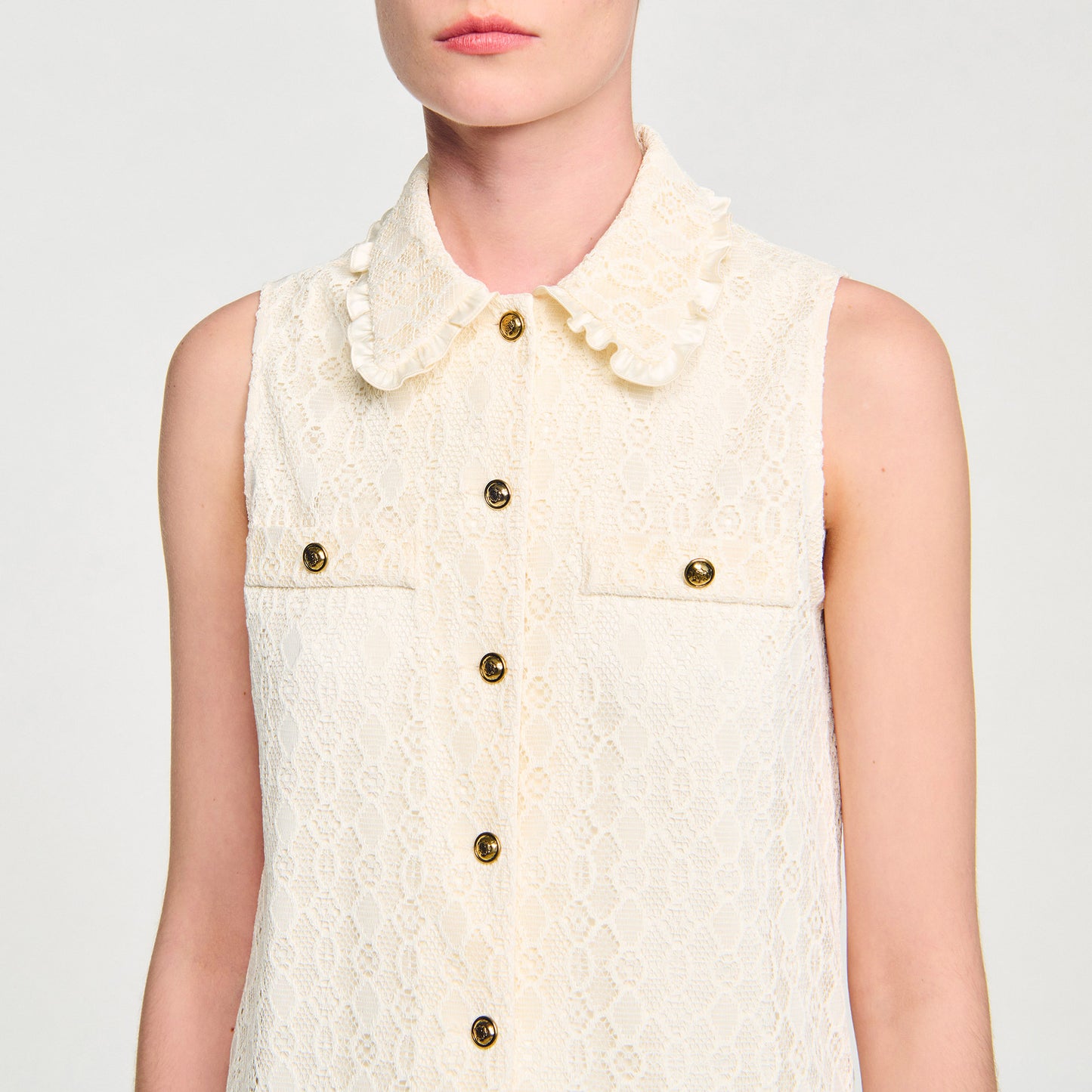 Vestido corto de encaje