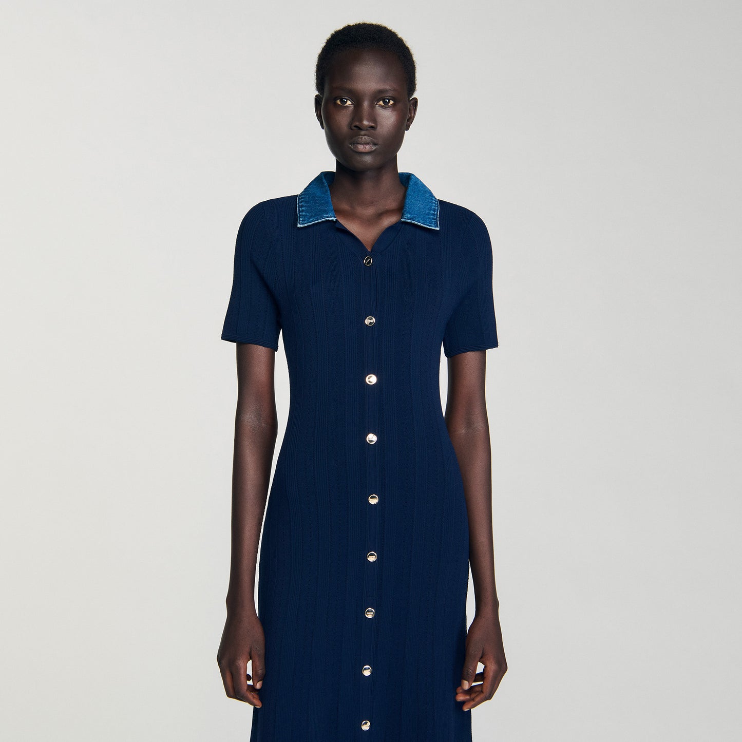 Vestido largo de punto cuello denim