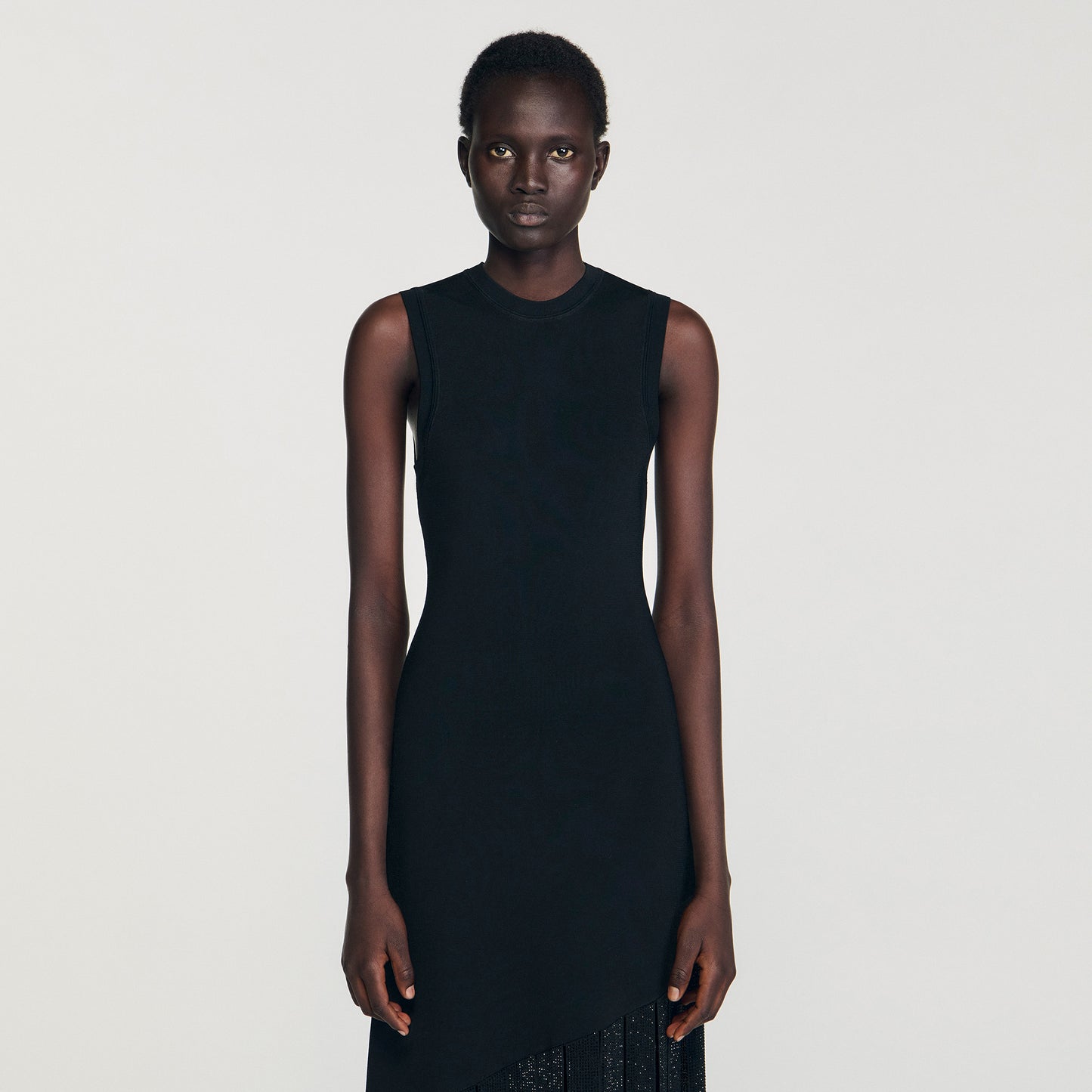 Vestido largo con flecos