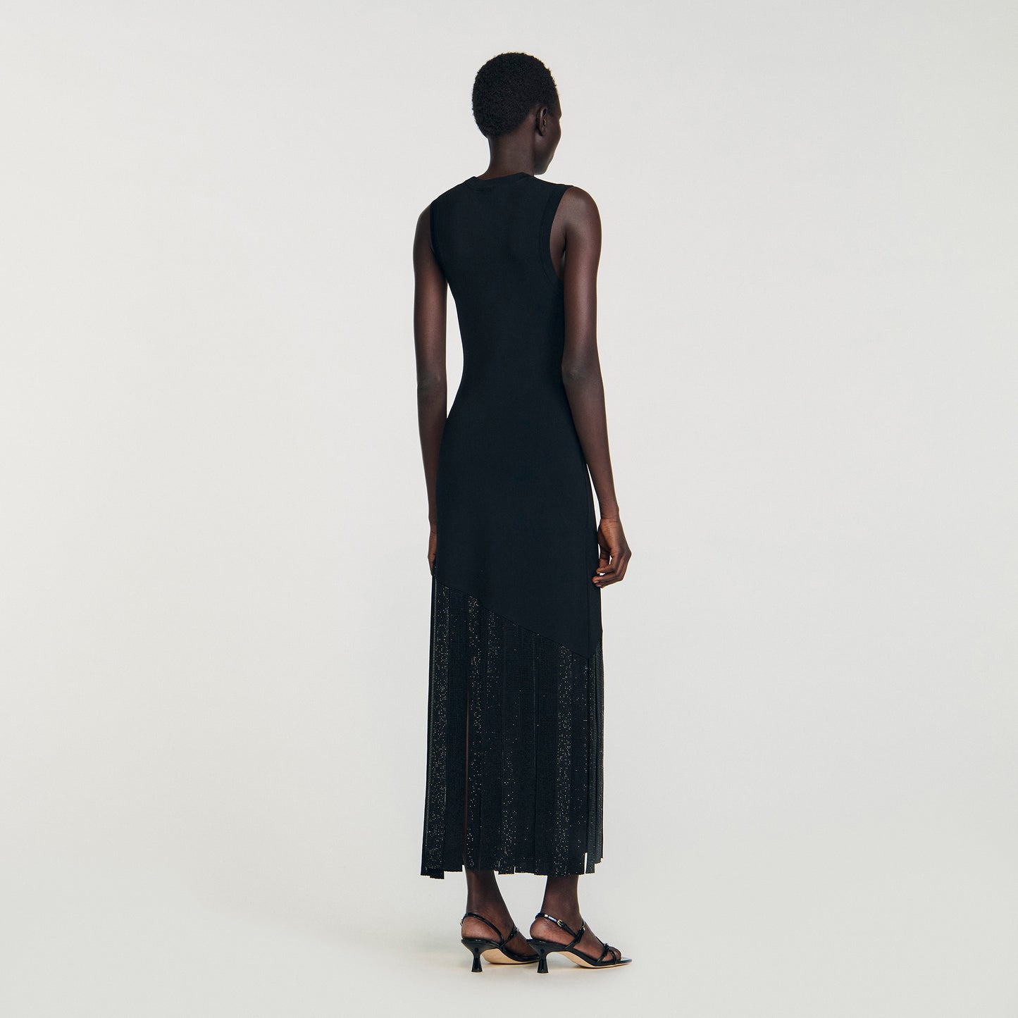 Vestido largo con flecos