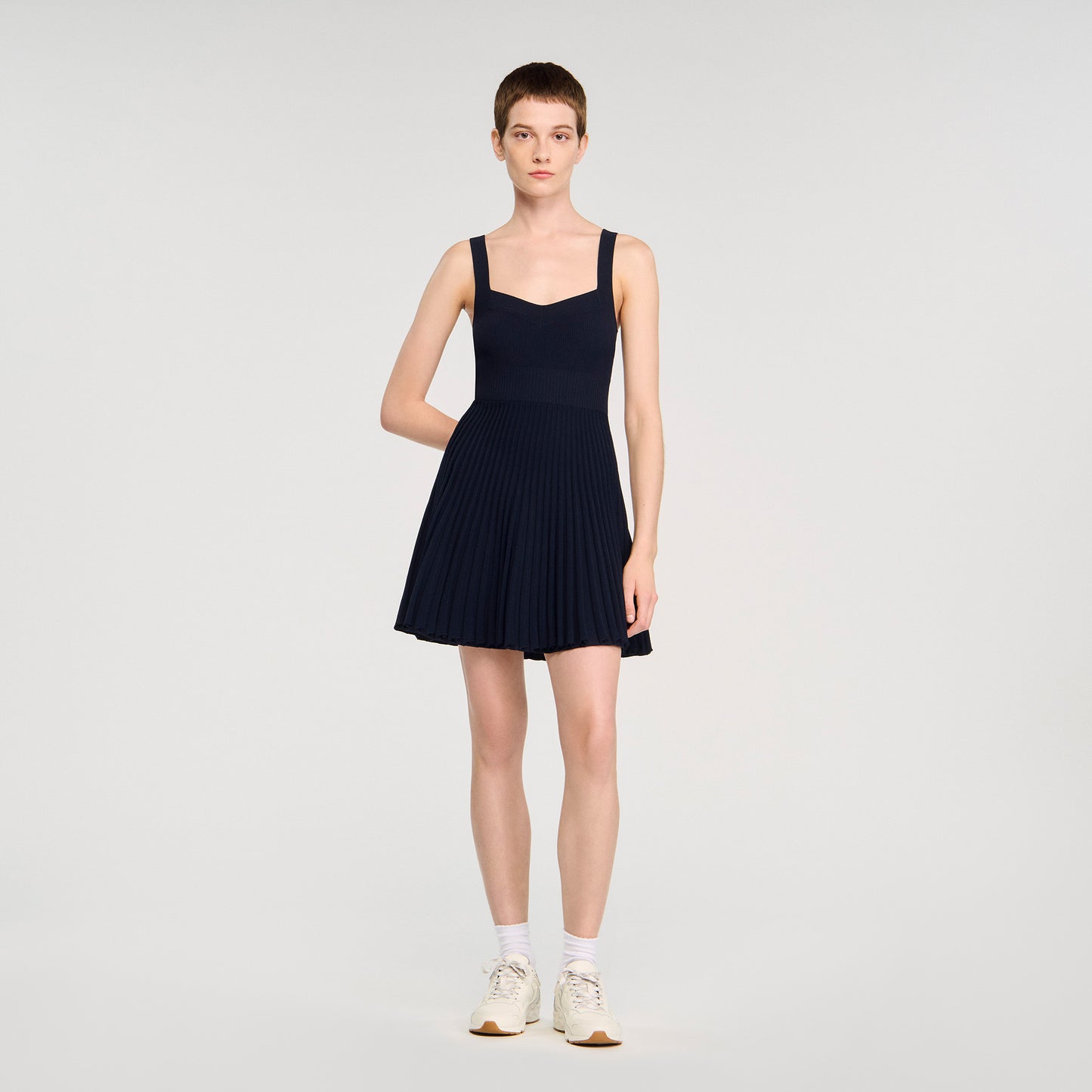 Vestido corto de punto