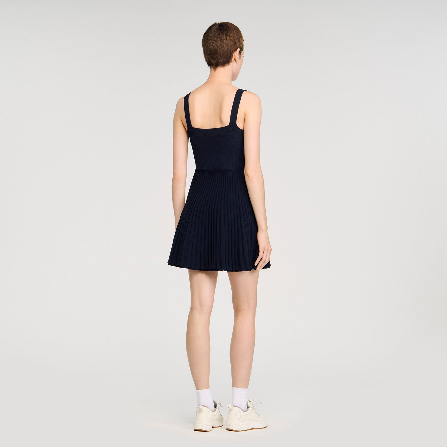 Vestido corto de punto