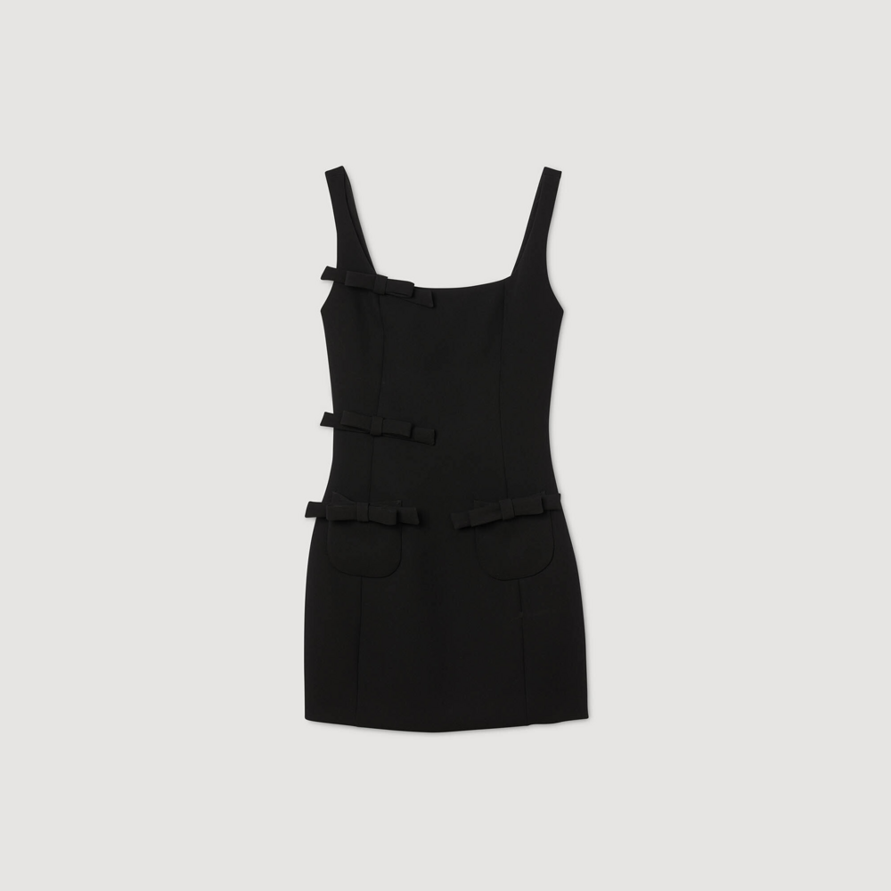 Vestido corto con lazos