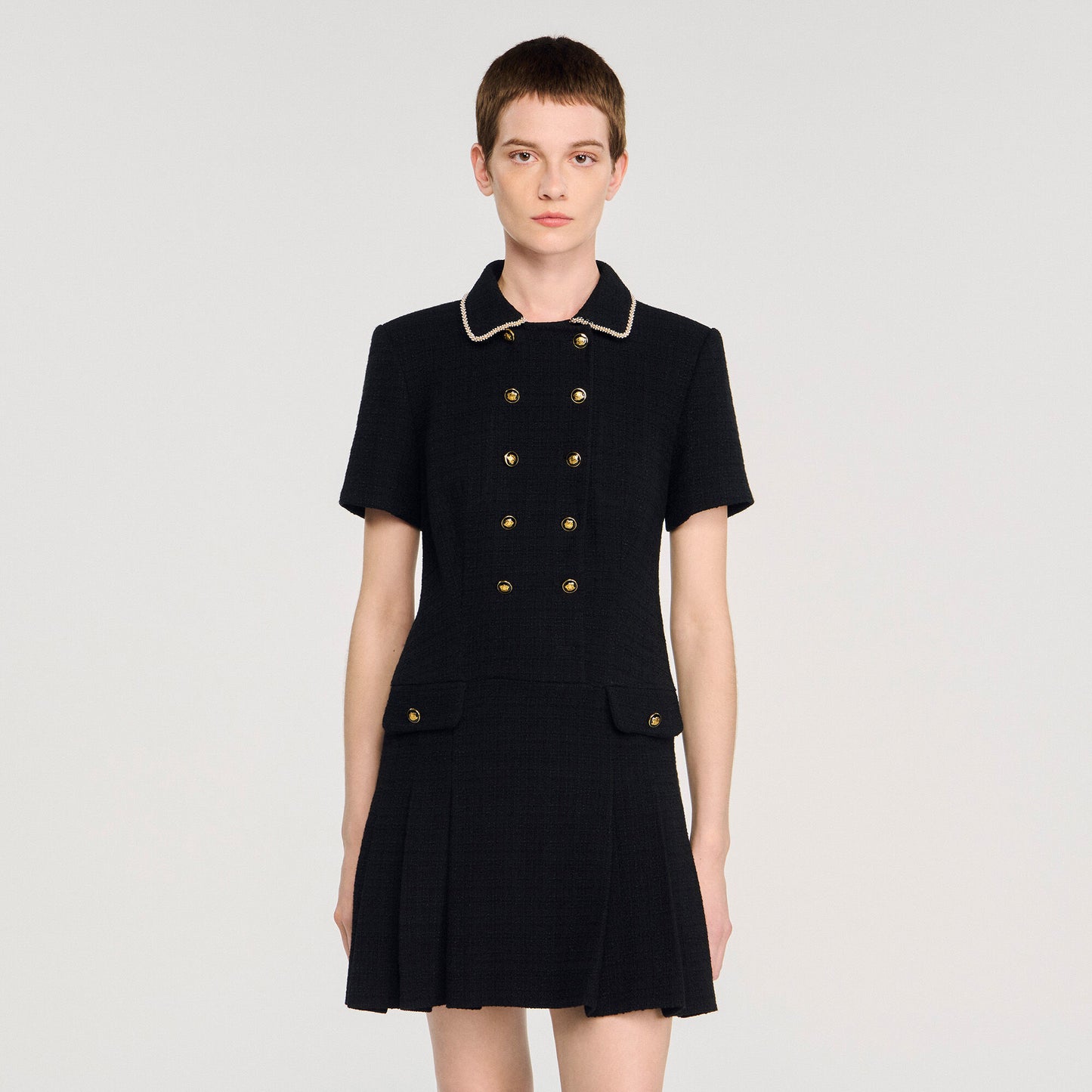 Vestido corto de tweed con botones