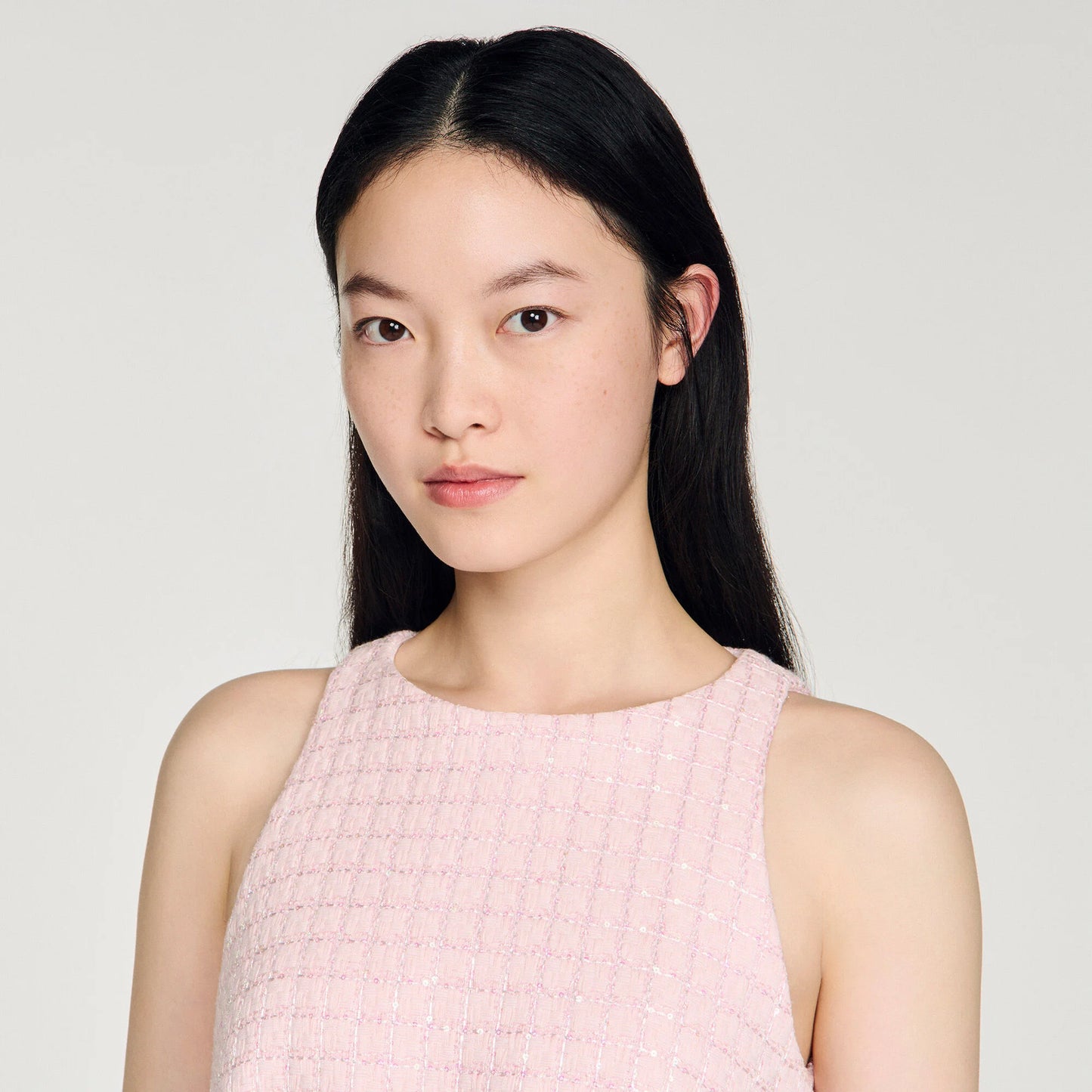 Vestido corto tweed con lentejuelas