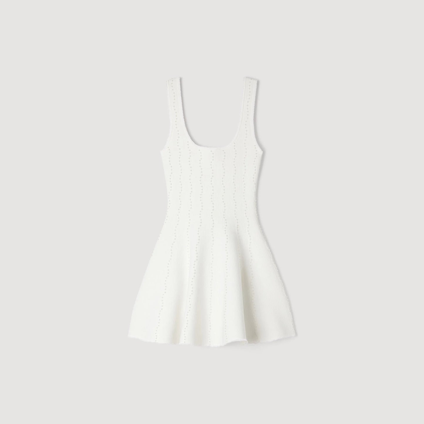 Vestido corto de punto con pedrería