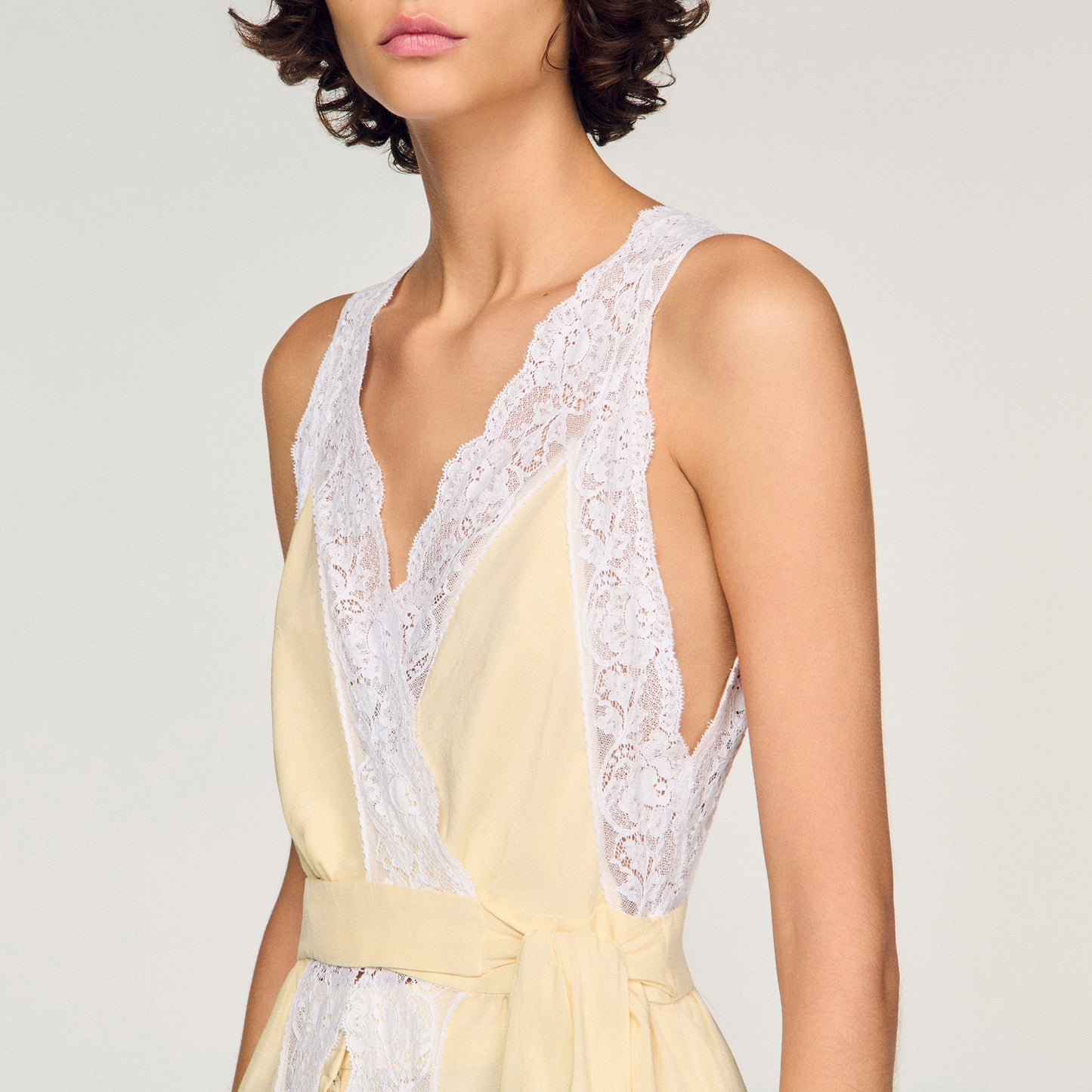 Vestido largo de lino con galón