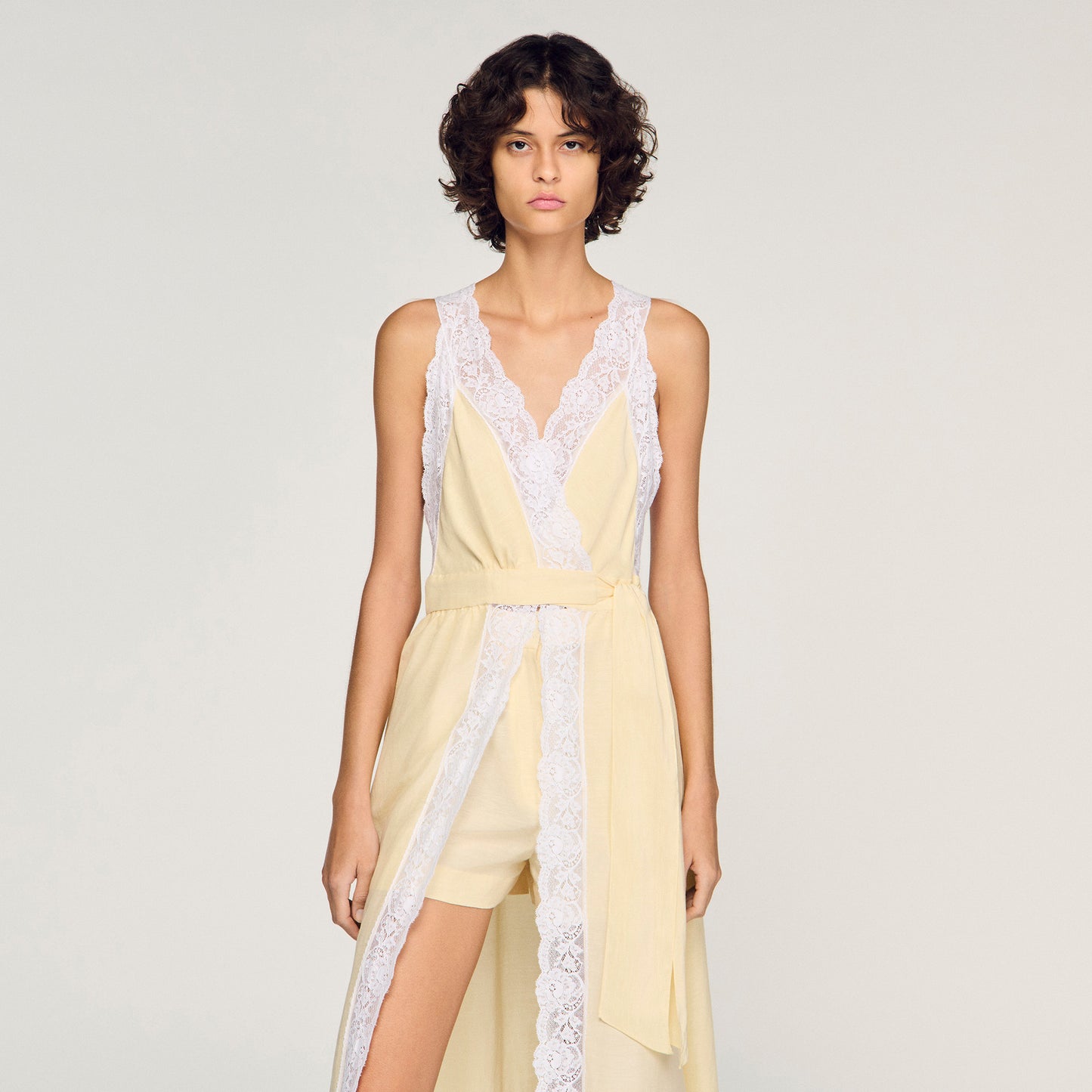 Vestido largo de lino con galón