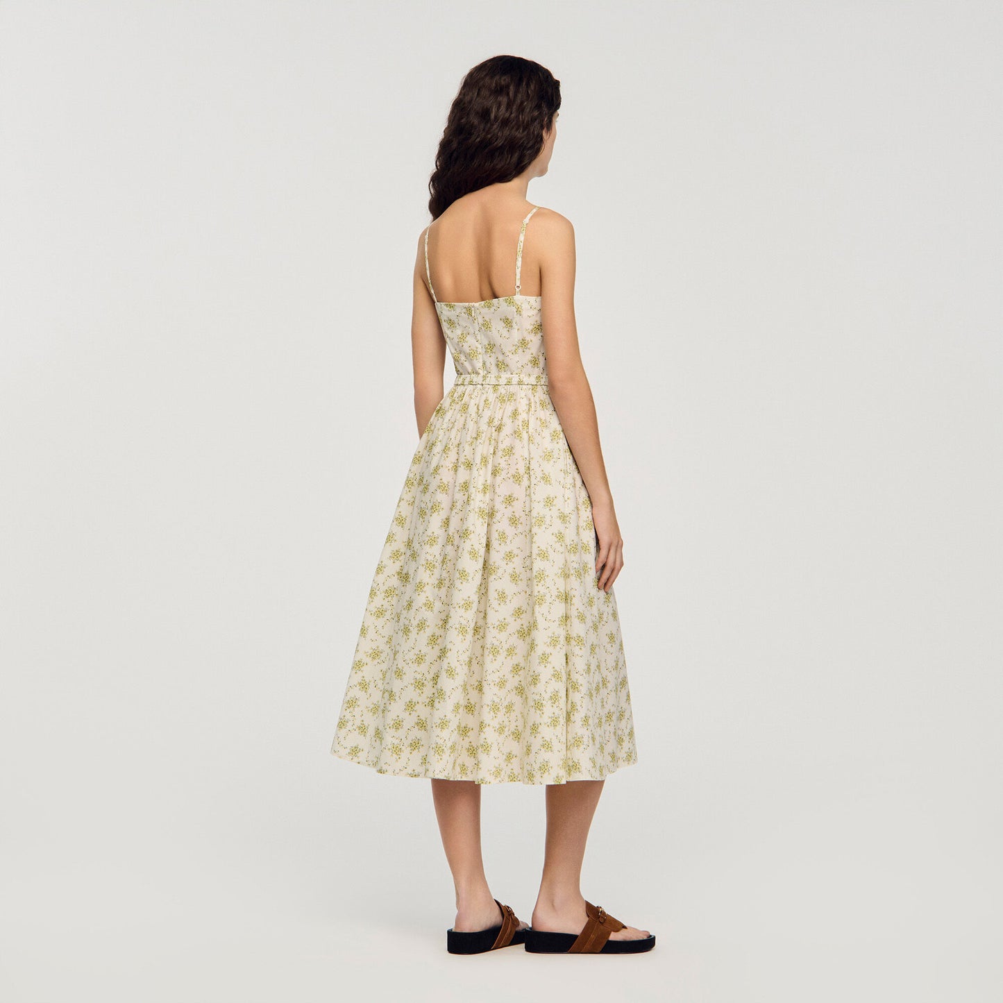 Vestido largo floreado de tirantes