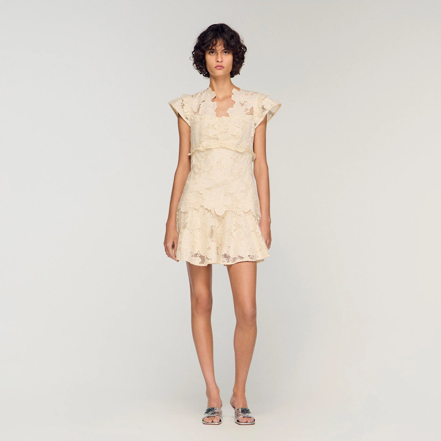 Vestido corto de guipur