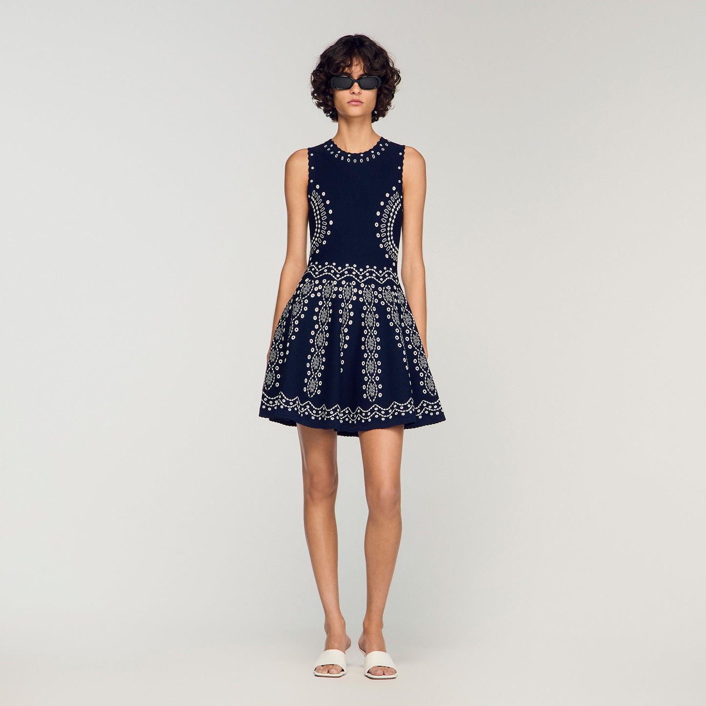 Vestido corto de punto pañuelo