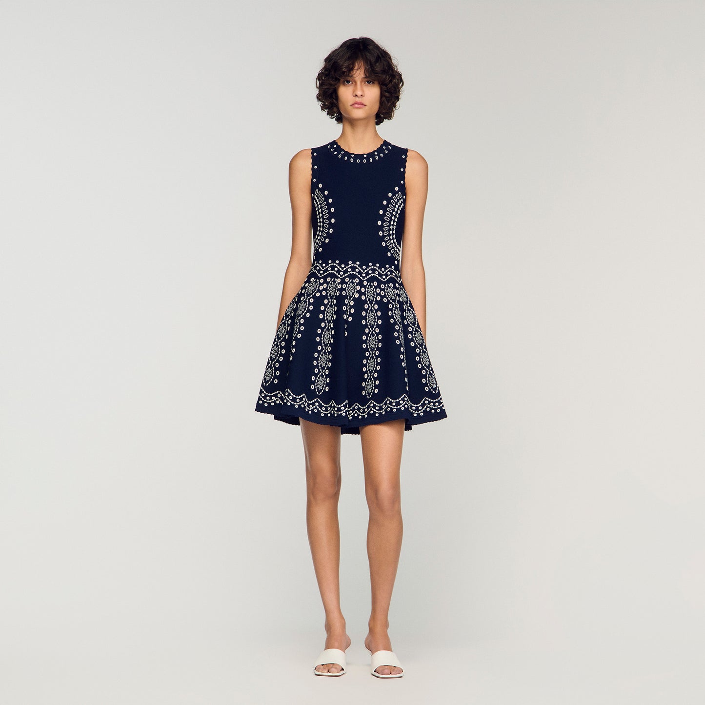 Vestido corto de punto pañuelo