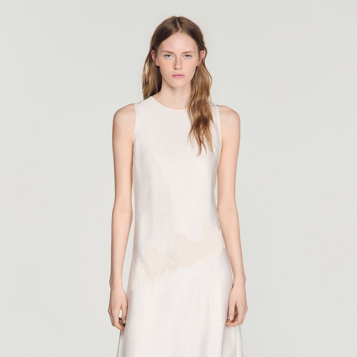 Vestido asimétrico satinado