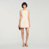 Vestido corto con cuello joya