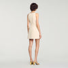 Vestido corto con cuello joya