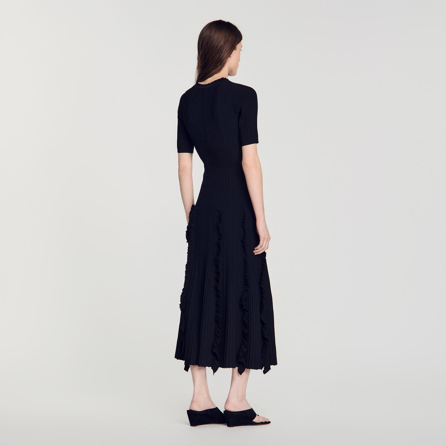Vestido largo de punto con volantes
