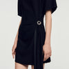 Vestido corto drapeado con aro metálico