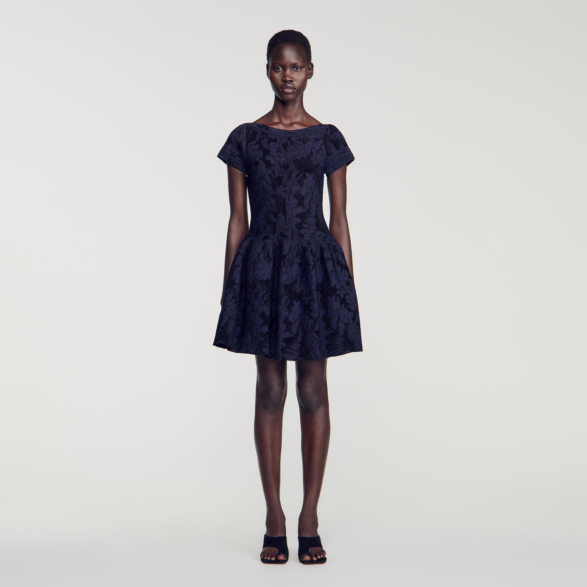 Vestido de punto jacquard floral