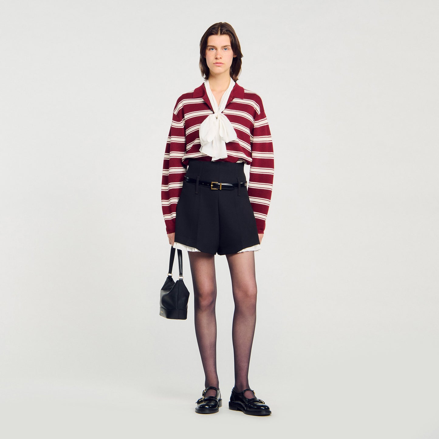 Short de traje con volante