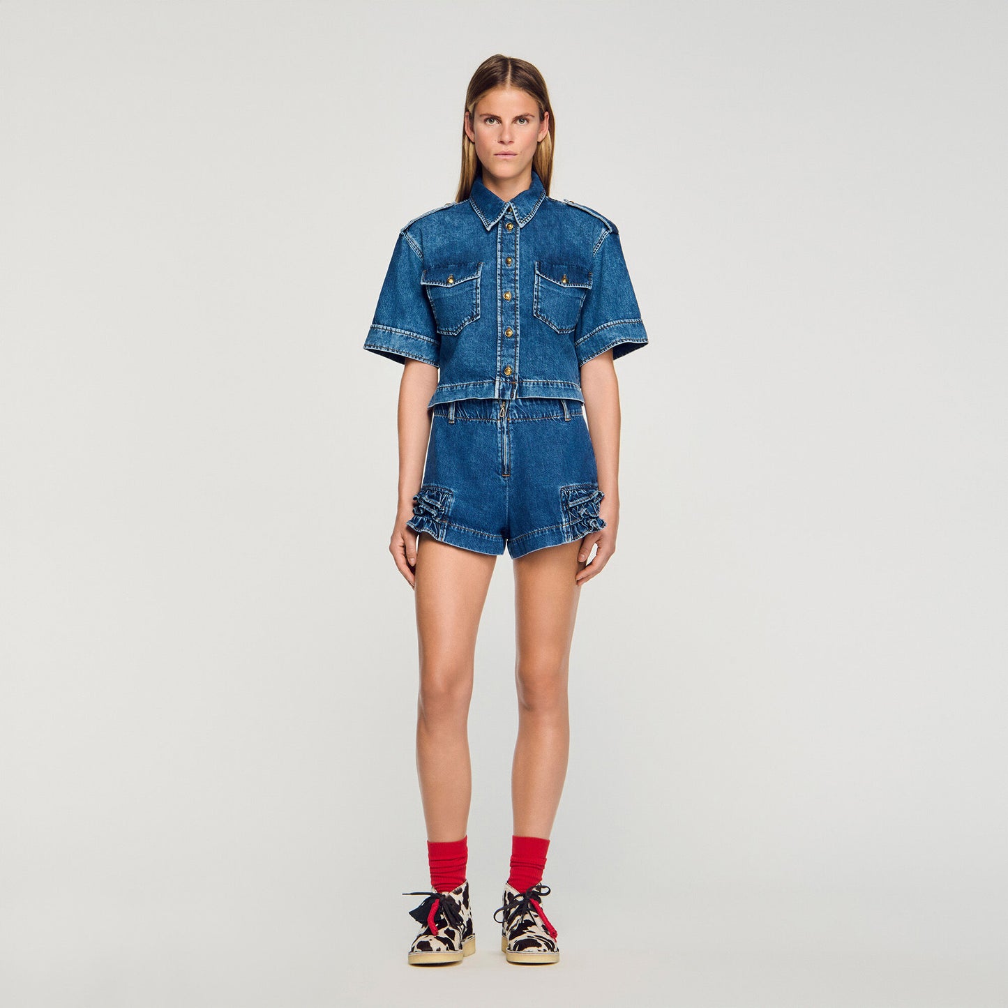 Pantalón corto vaquero con volantes