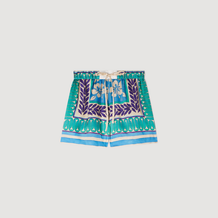 Short corto con estampado floral