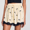 Short bordado con flores