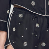 Short bordado con perlas y strass
