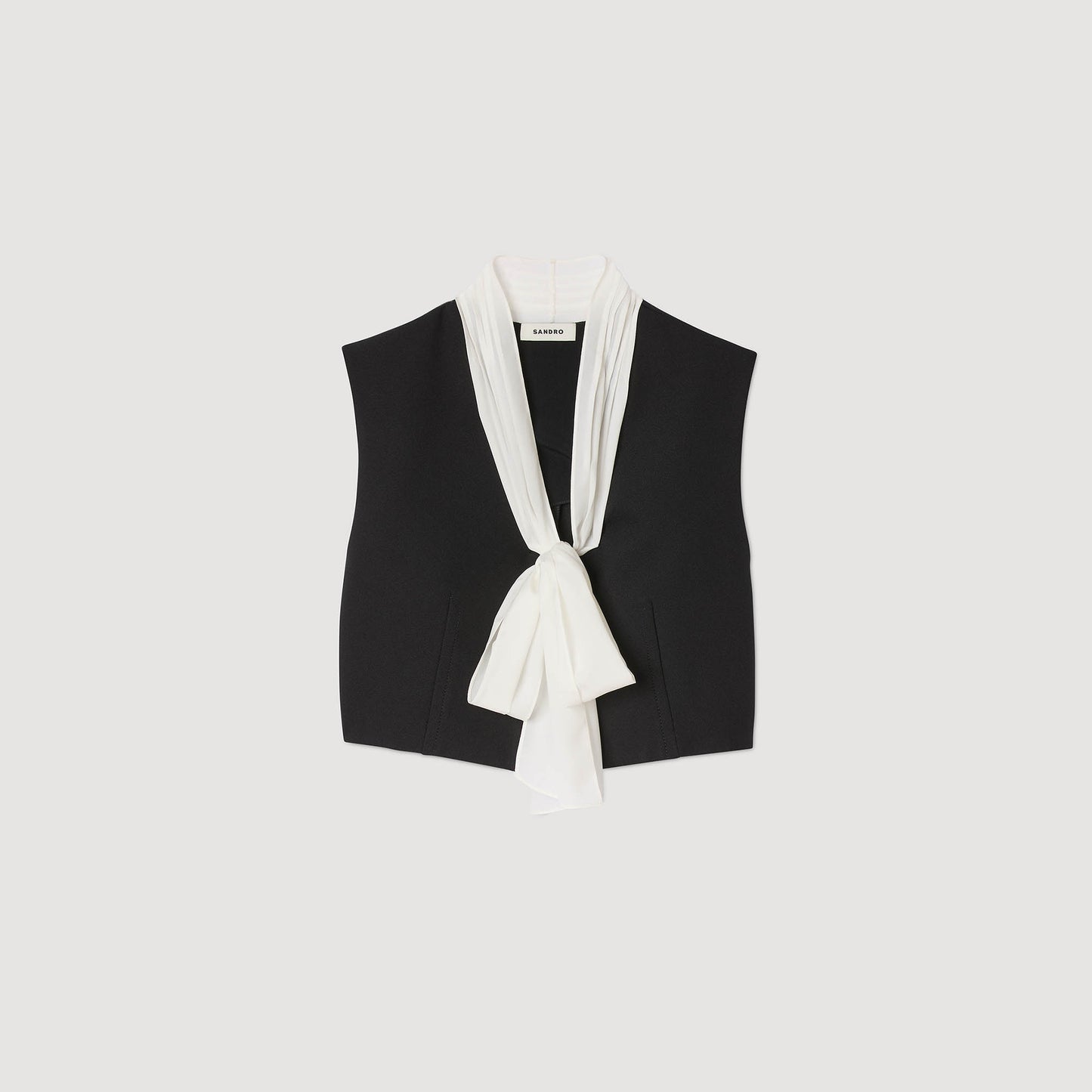 Top corto con cuello lavallière